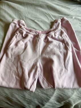 Skims light pink sweatpants